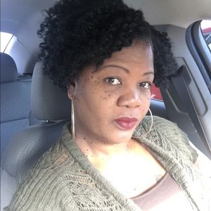 Meet your Posher, Carlletta